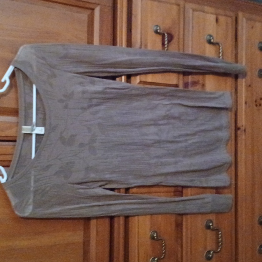 Long sleeve top